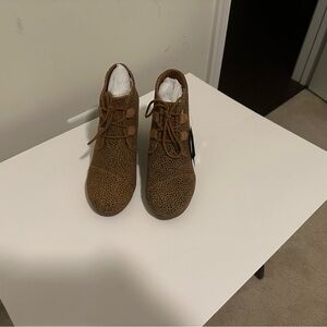 NWT Tom’s Kara bootie in a tan cheetah
